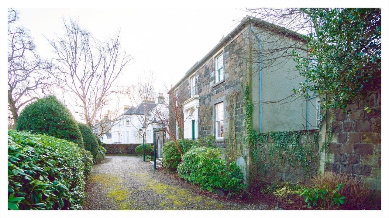 A Luxurious Masterpiece Steps From Stirling Villa Exterior photo